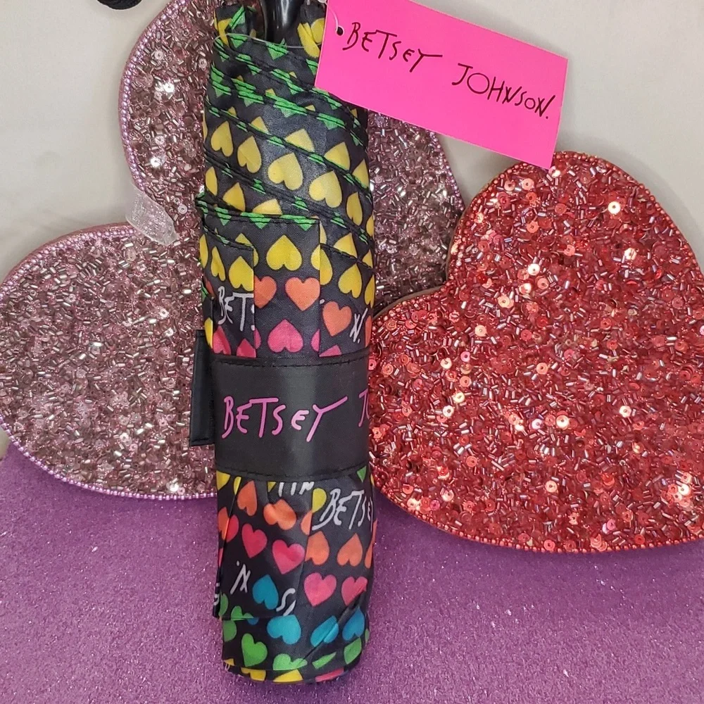Betsey Johnson 💖NWT💖 Heart Rainbow Umbrella!  💖💖💖 - Picture 3 of 9